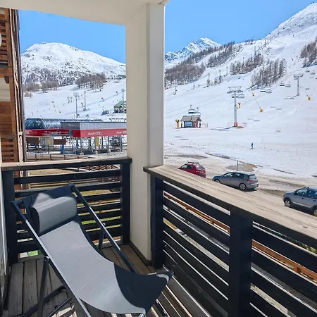 Hostdomus - Alpine Escape Apartmán