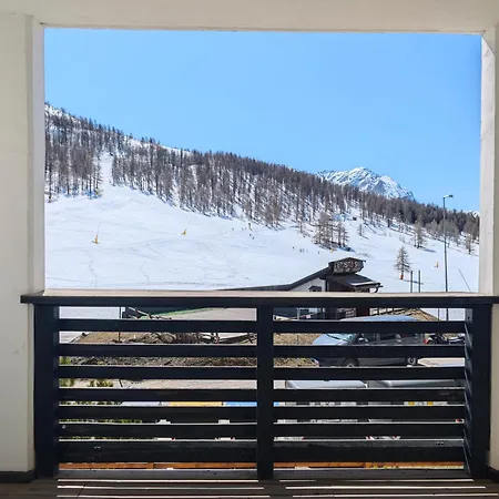 Hostdomus - Alpine Escape Apartmán