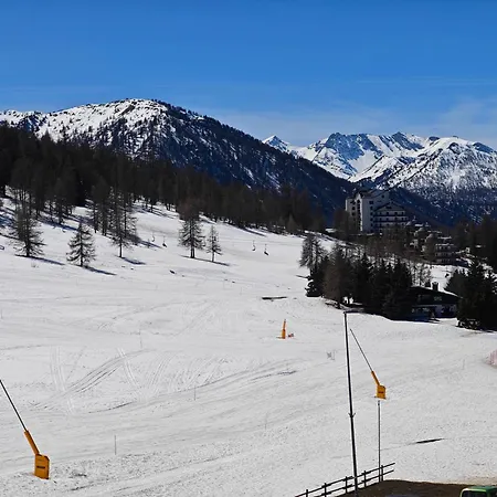 Hostdomus - Alpine Escape Apartmán *
