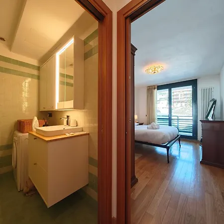 Hostdomus - Alpine Escape Appartement