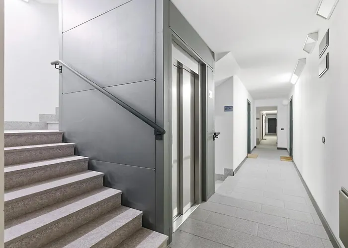 Hostdomus - Alpine Escape セストリエーレ